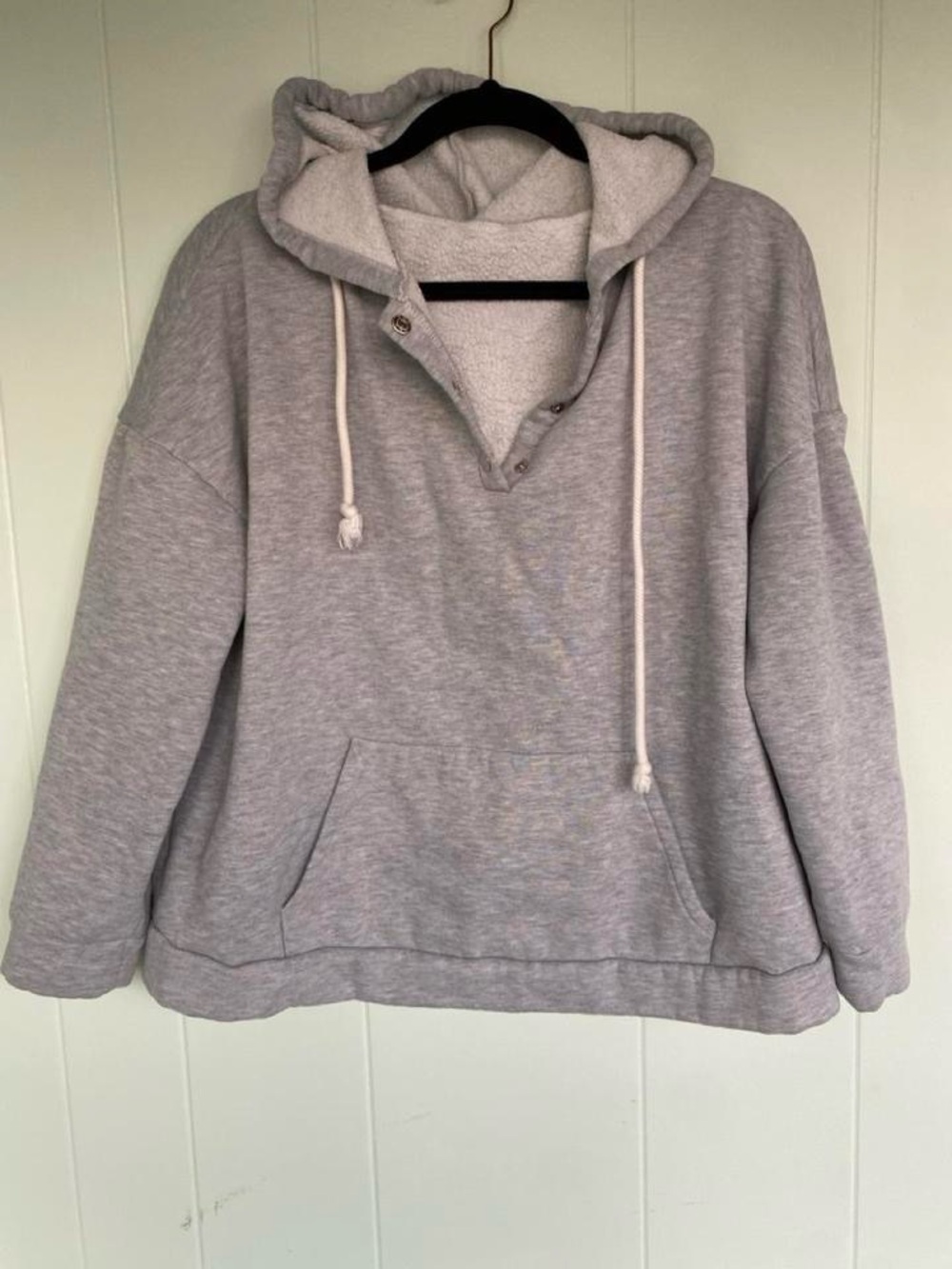 Cozy Light Gray Hooded Pullover Sweatshirt xl